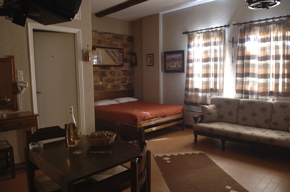 Rigas Hotel Arachova - Property Image 3