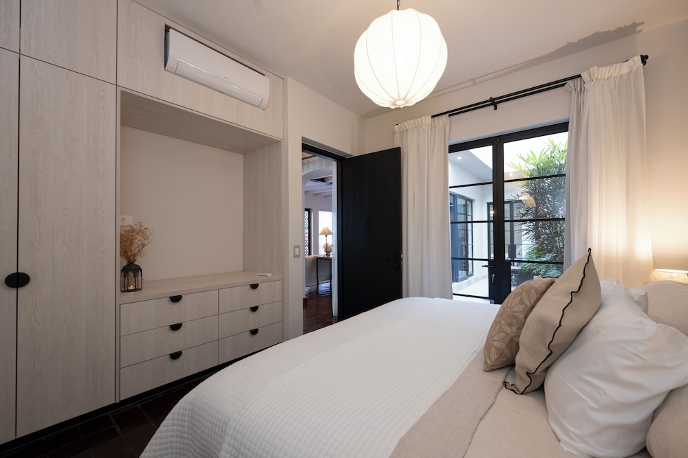 Luxury condos I Parroquia View & Rooftop Jacuzzi I Paseo del Centro Condominio Boutique
