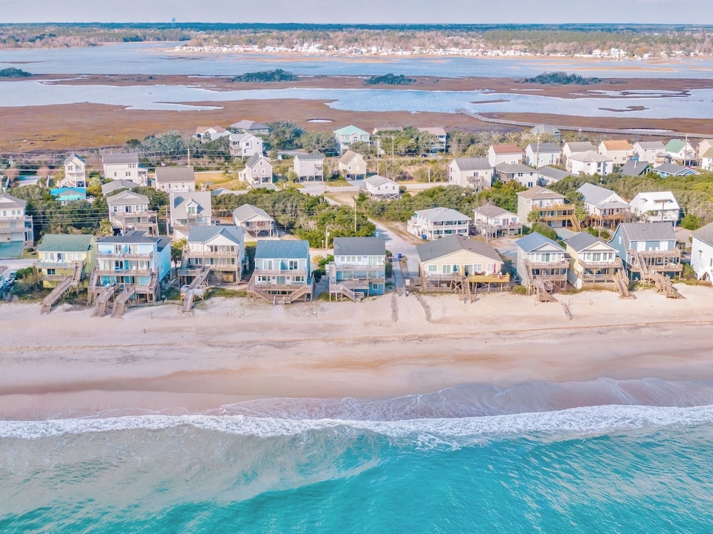 A Grande Green by Topsail Realty