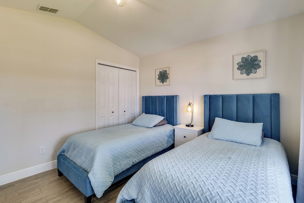 Pool & Game Room: Pet-friendly Gem in Davenport