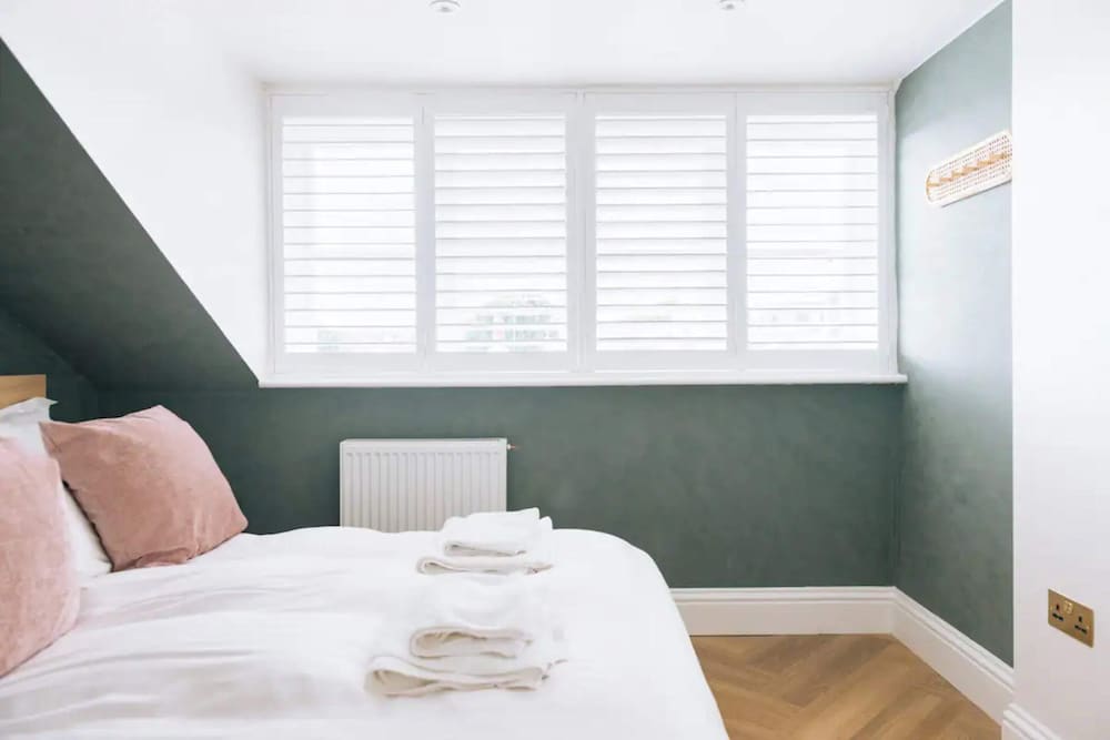 Sleek 1BD Flat 5 Mins From City Centre - Brighton view 3