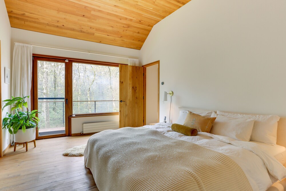 Hudson Valley Vacation Rental w/ Private Pool! - Property Image 6