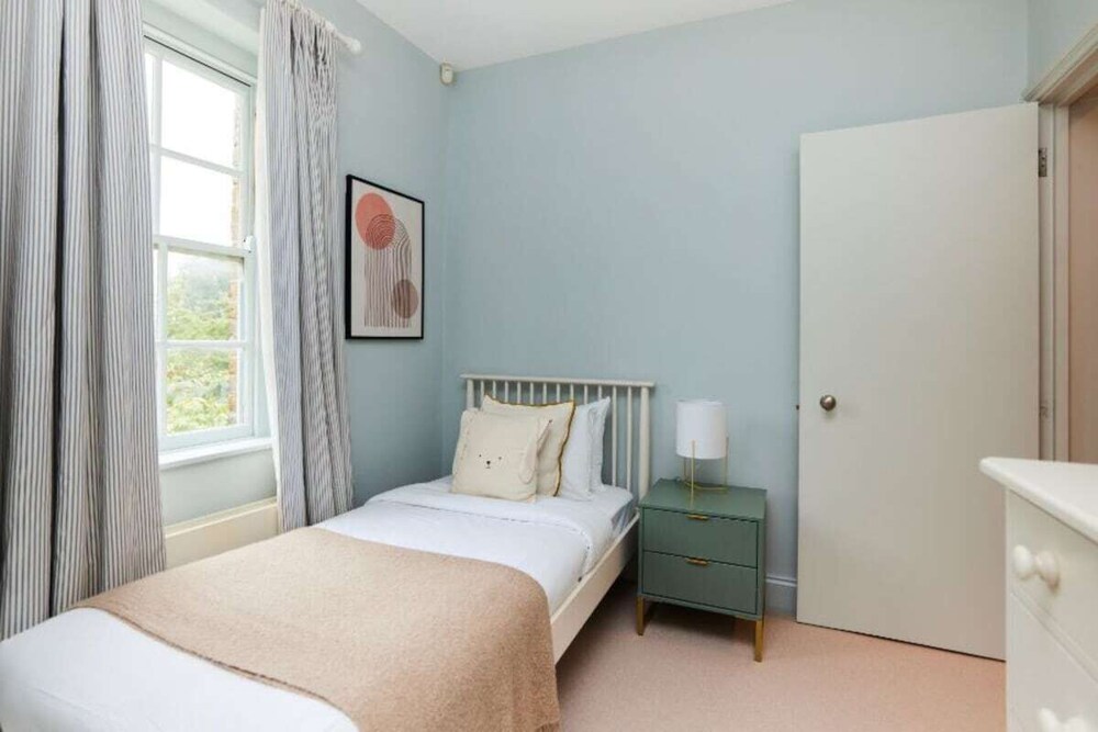 The Brimmington Park Escape - Lovely 3bdr House With Study Room + Garden