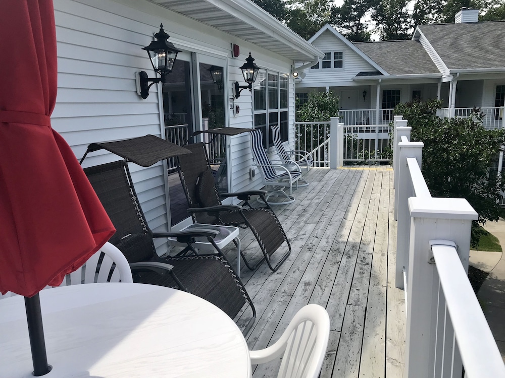 Bay Breeze Resort