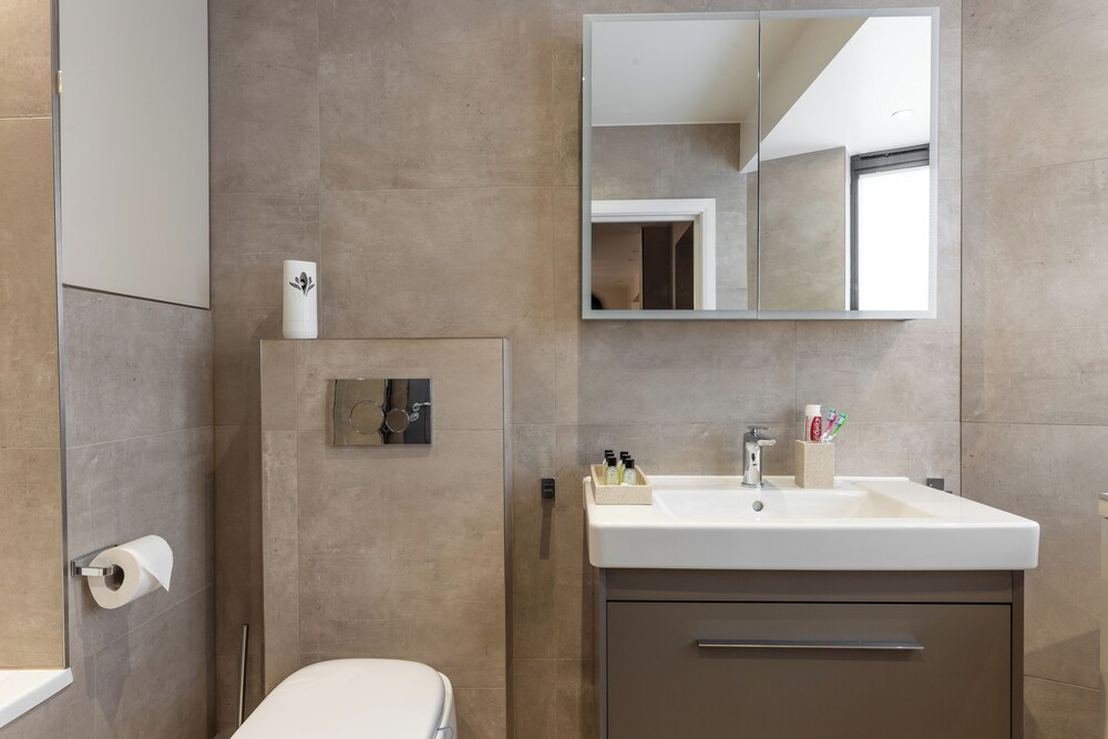 Remarkable 2-bed Apartment in London