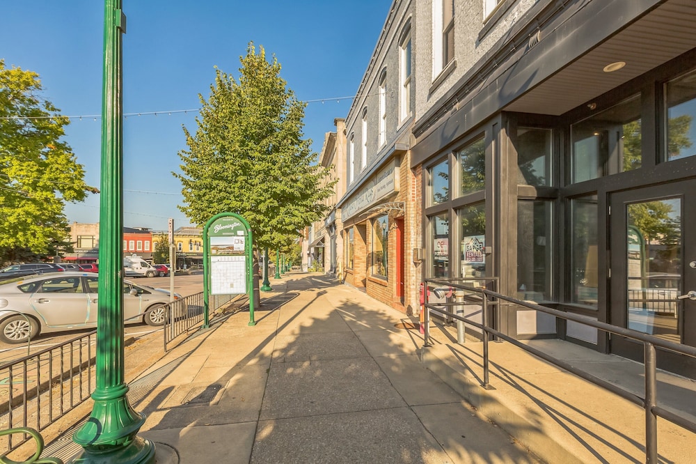 Rustic-industrial Loft With Courthouse Views 3 Bedroom Apts