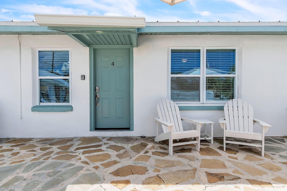 The Bungalows - Suites 1-5