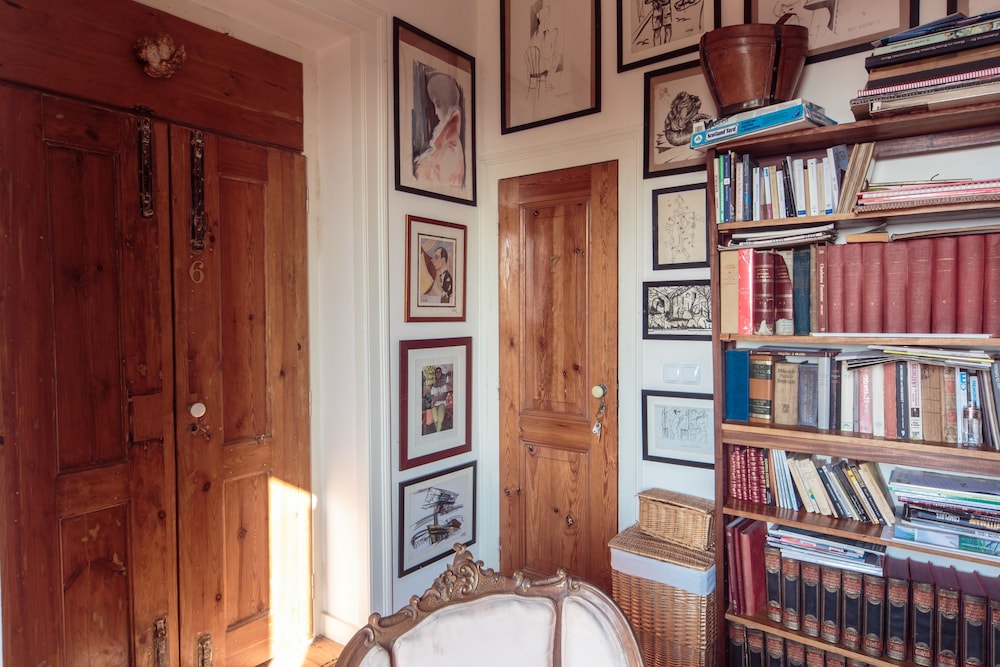 Shepinetree - Pinheira House