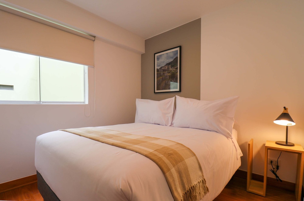 w Elegant 2BR w Spacious Terrace in Miraflores