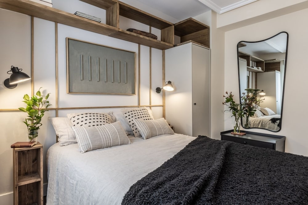 Casoria - 3 Bedrooms and Terrace in Trafalgar