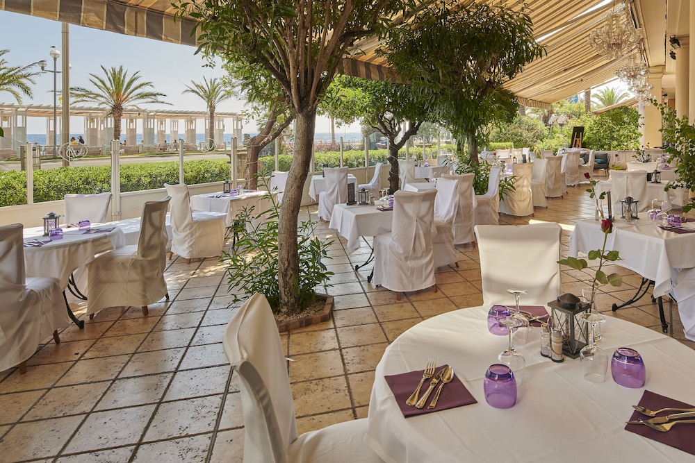 Hôtel Vacances Bleues Le Royal