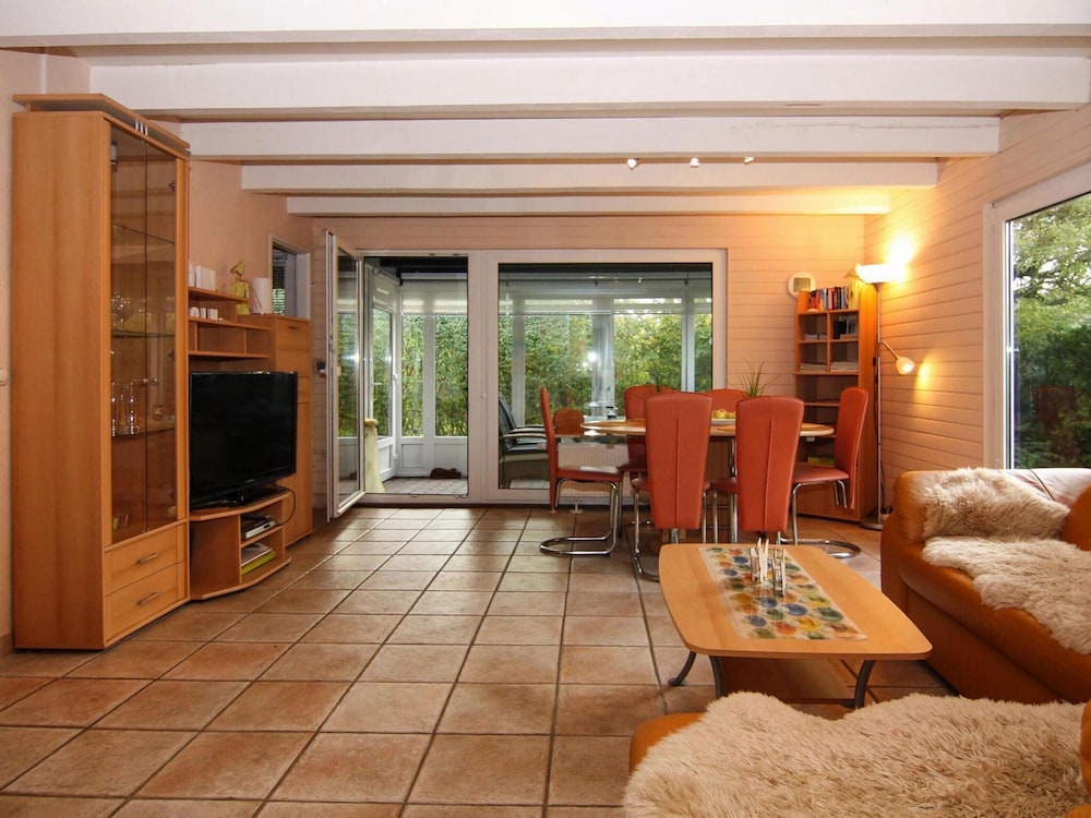 Bungalow in Warwerort Near Wadden Sea Park