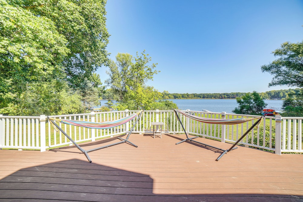 Live Large on Saddle Lake! Family Home w/ Dock