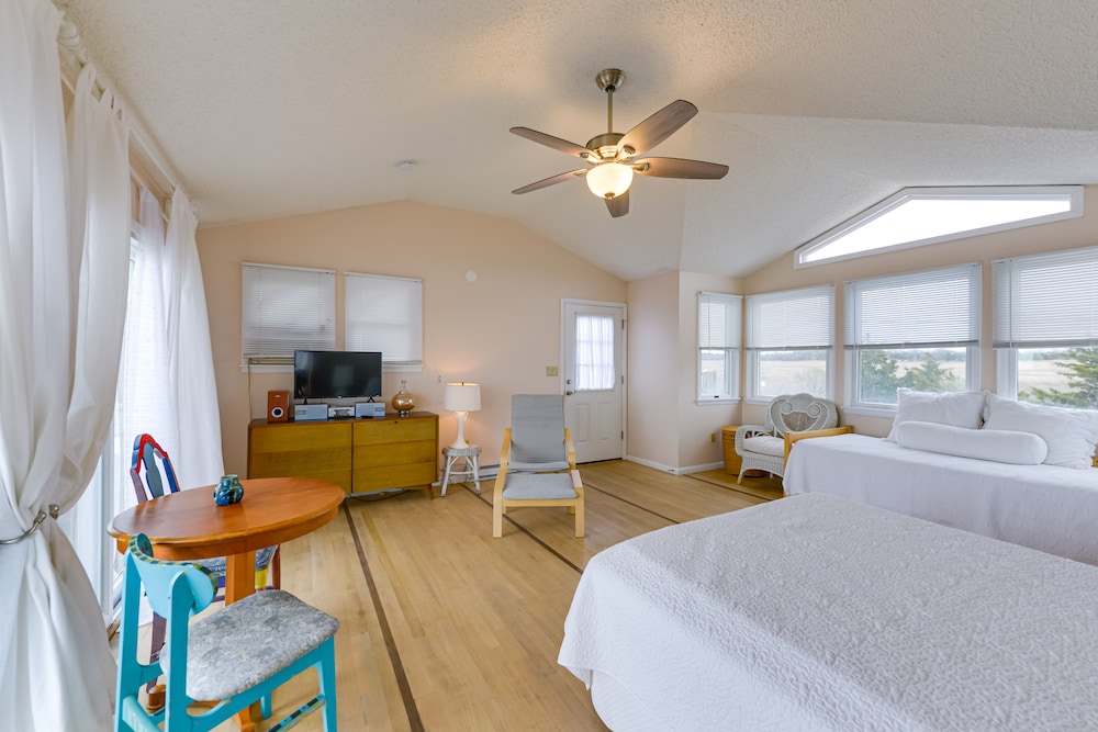 Bayfront Cape May Vacation Rental w/ Beach Access view 5