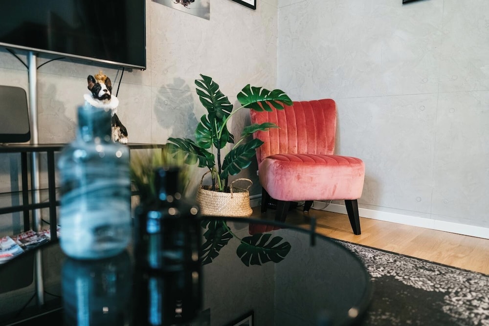 YoHome - Luxury Downtown Apartment