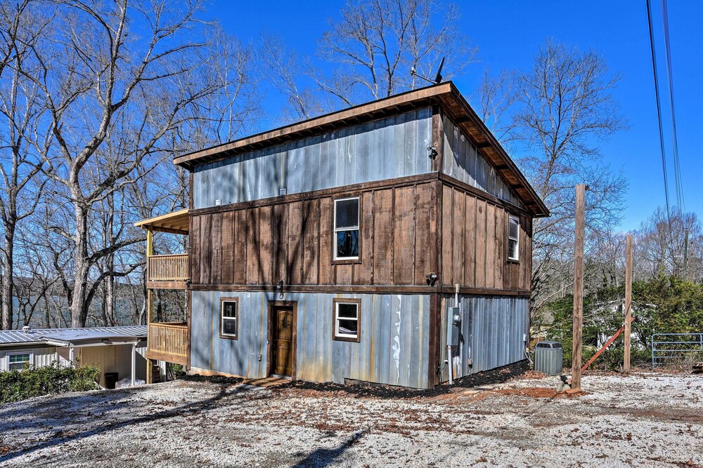 Pet-friendly Fair Play Getaway w/ Boat Dock! view 2