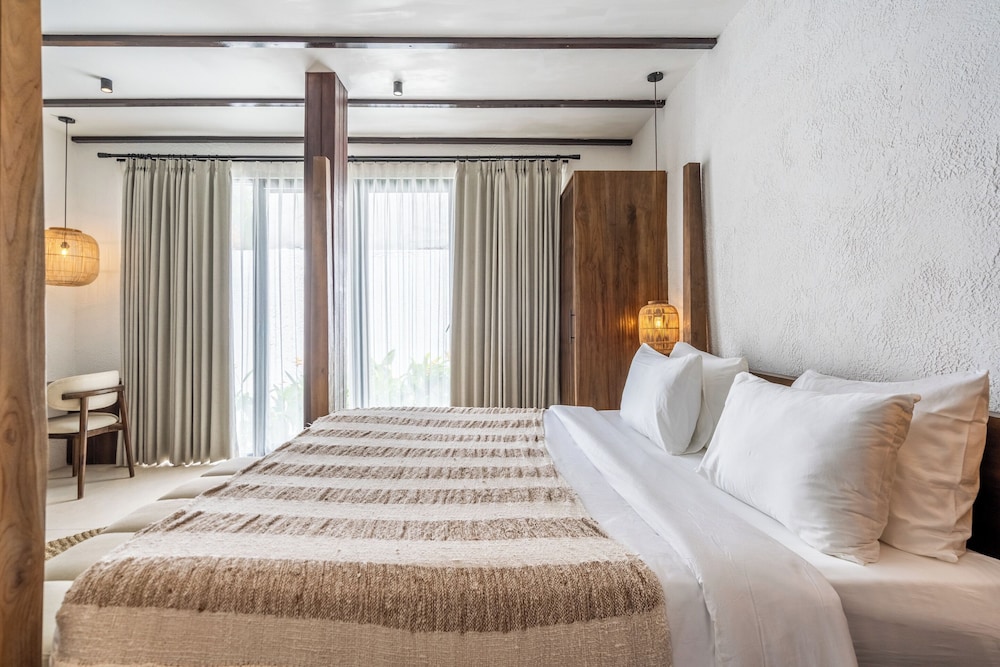 Sacred Jungle by EVDEkimi Ubud – Modern Villas and Apartments with Kitchens, Pools, & Personalized Concierge Service