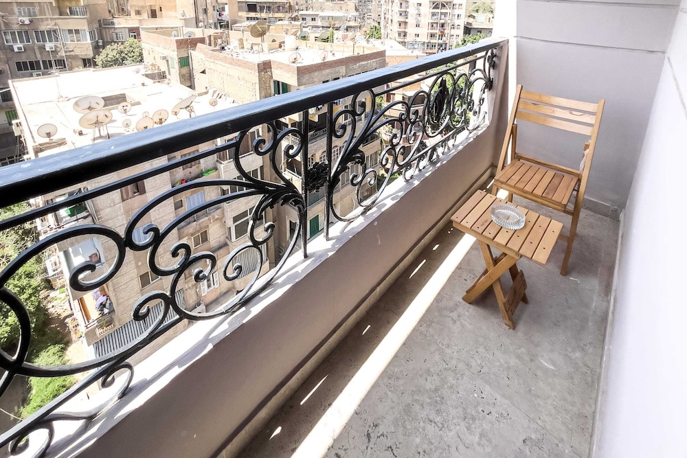 Xuru Stays I Elegant & Modern 3 BDR Apt. @ Heliopolis