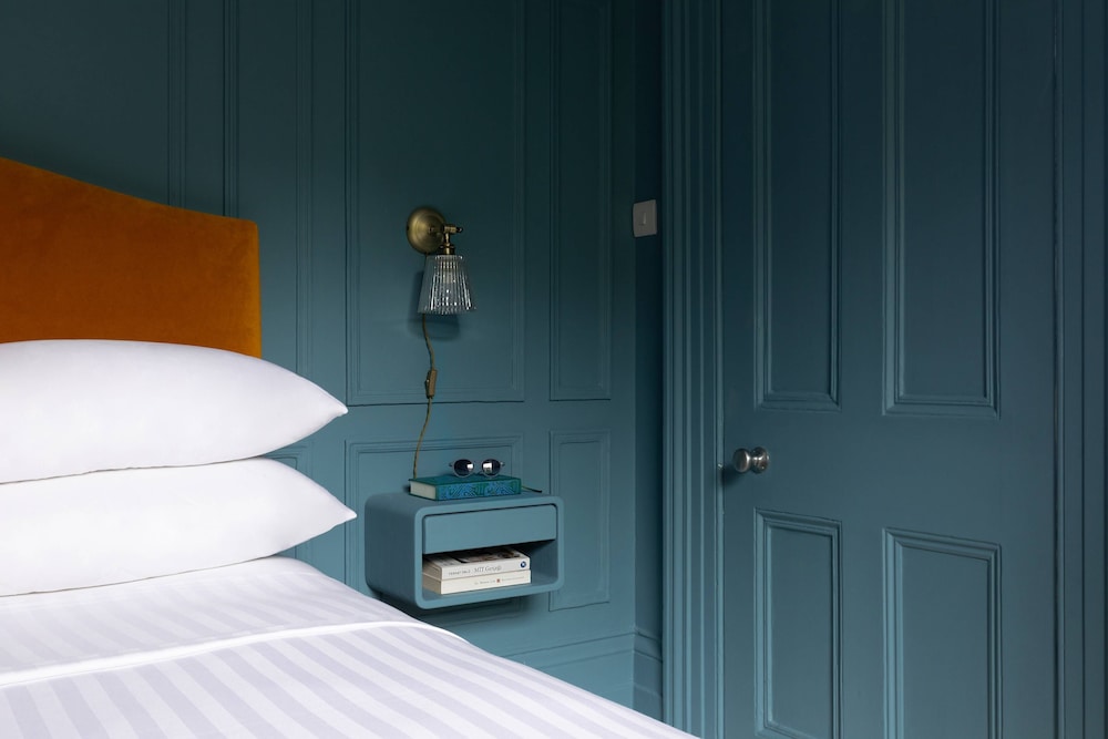 Pembridge Villas VI by Onefinestay
