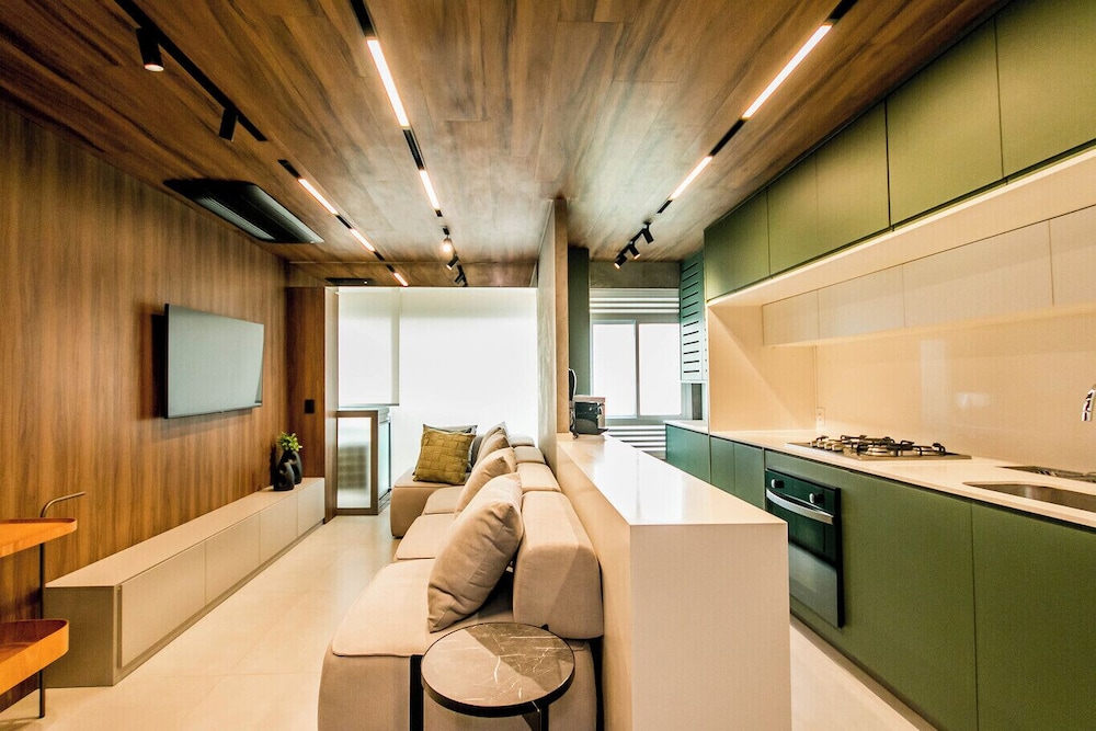 Apartamento Climatizado com Garagem em Alphaville