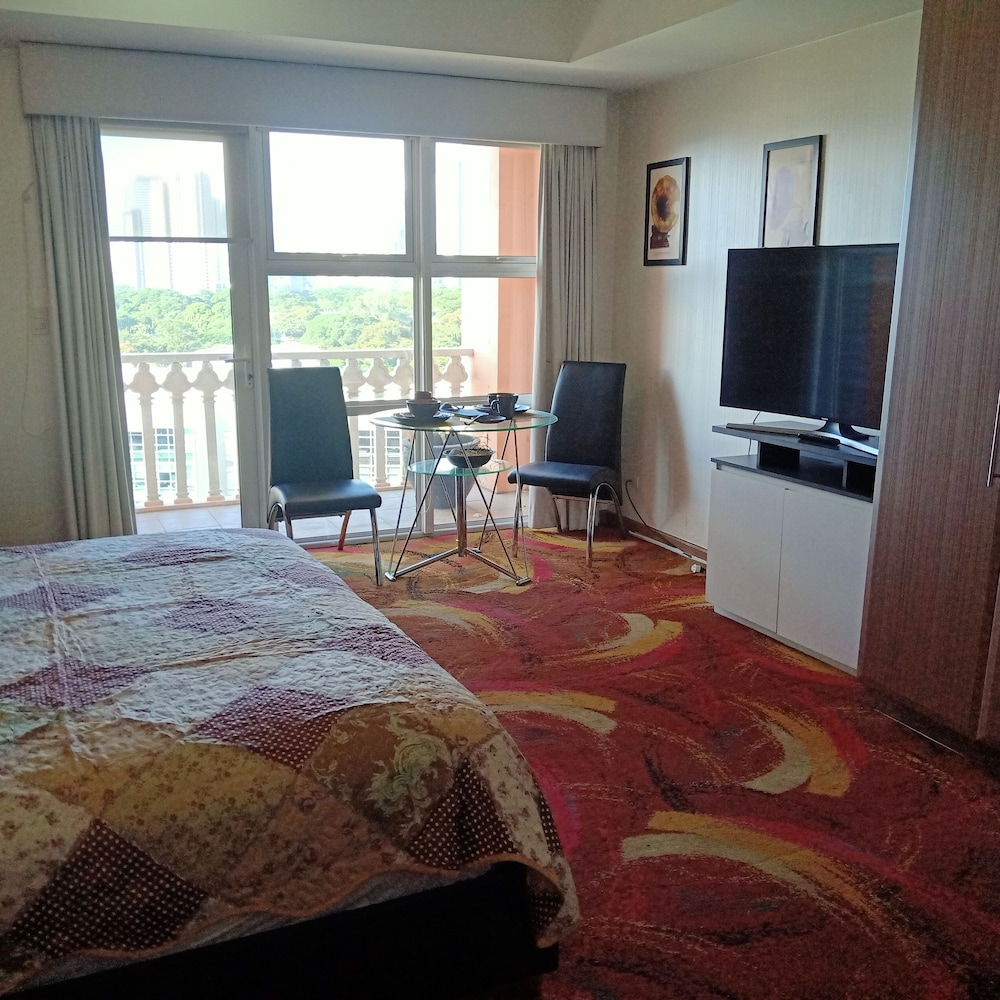 Venice Residence Tower Allesandro view 4