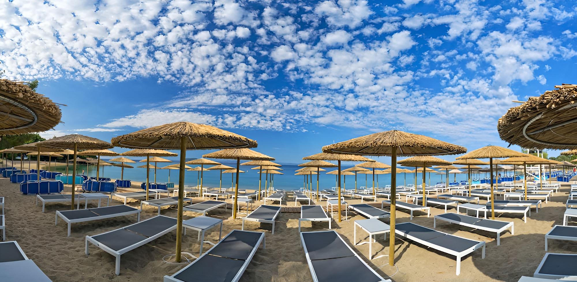 Lagomandra Beach Hotel