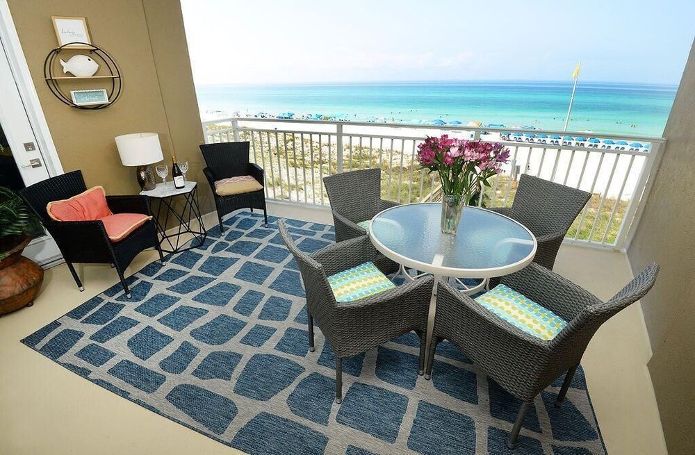 Emerald Beach 325