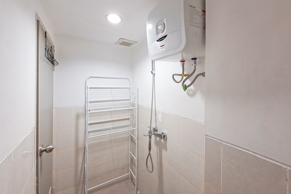 Minimalist Studio At Urbantown Serpong Apartment