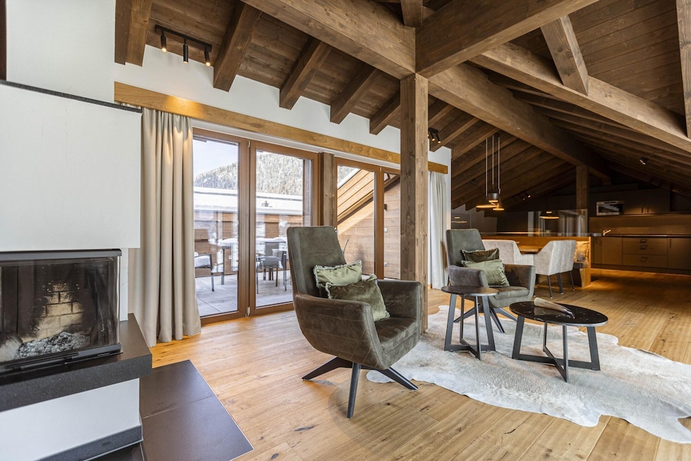 Welcoming Chalet With Balcony