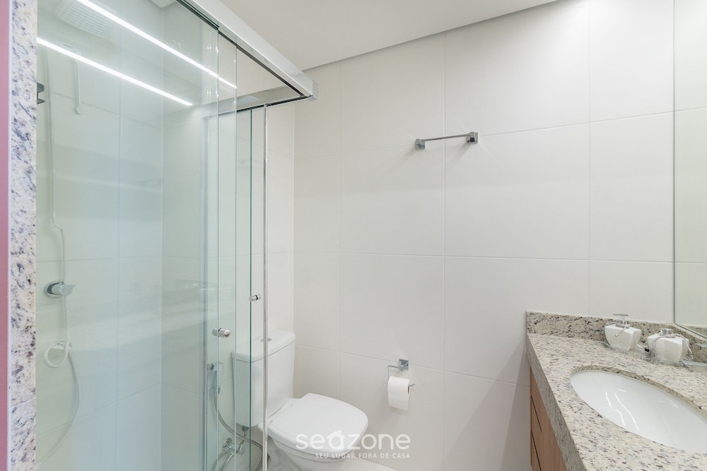 Apartments in a Building With a Pool 800m From the Beach in Salvador - EDF