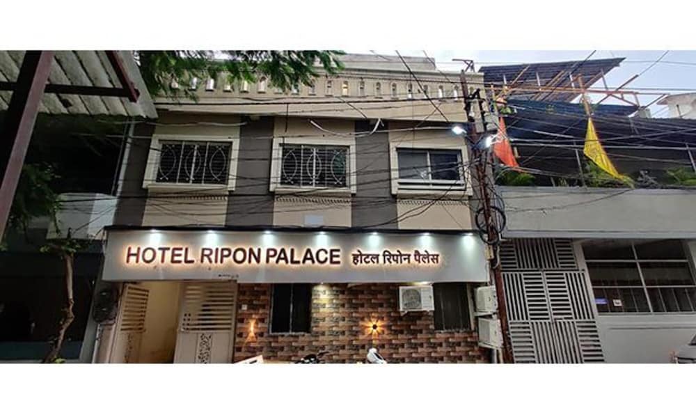 Fabhotel Ripon Palace