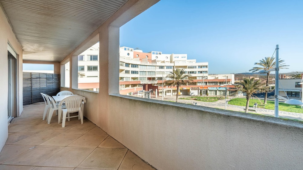 Stylish Beachside Stay, Cap D'agde