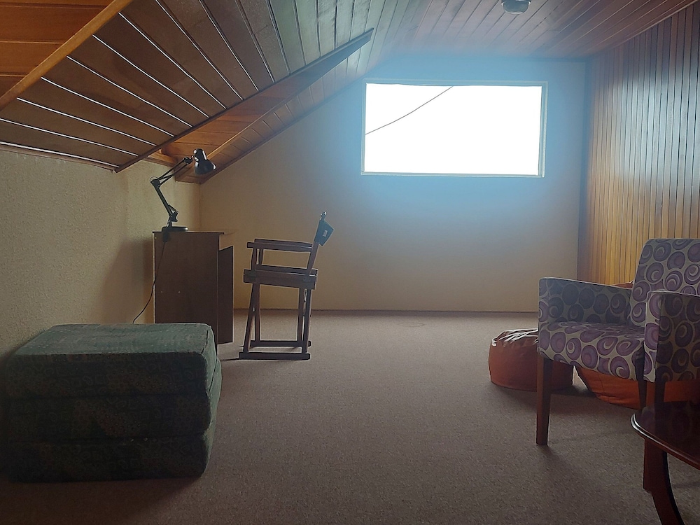 THE WRITERS HOUSE
