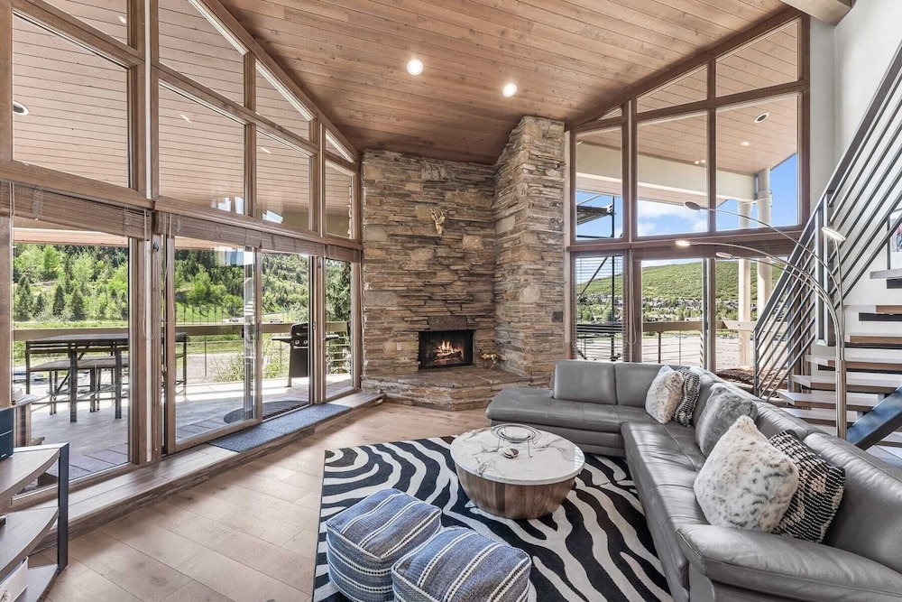 Walk to Slopes Hot Tub + Balcony + Views Mins to Main Street Deer Valley Haven by Avantstay