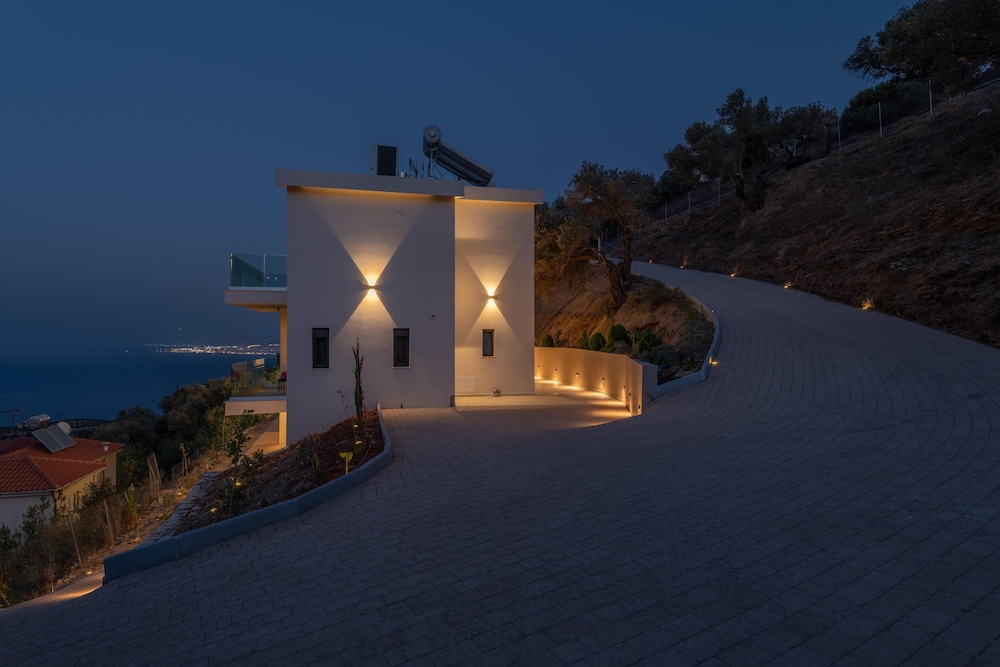 Luxury Villa Verde