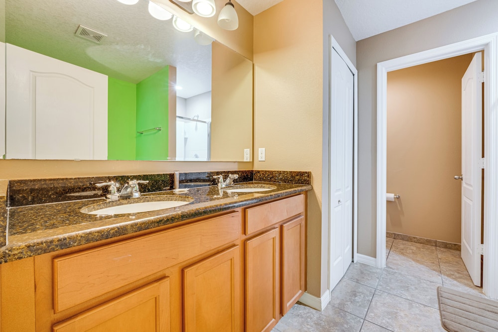 17 Mi to Disney: Getaway in Davenport w/ Game Room