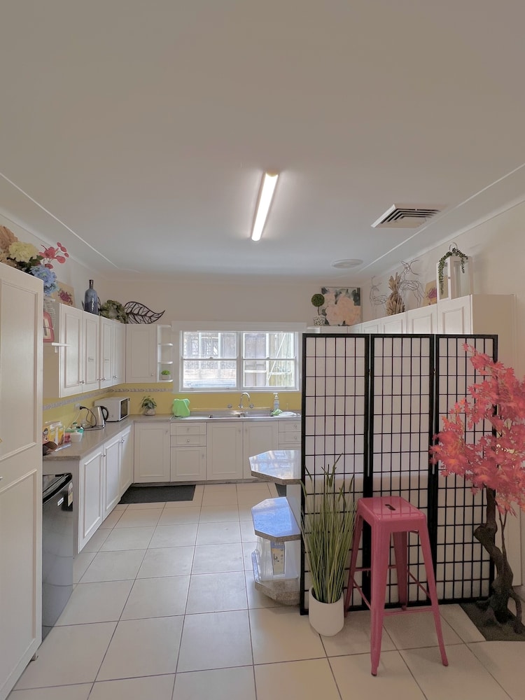 North Ryde Guest House