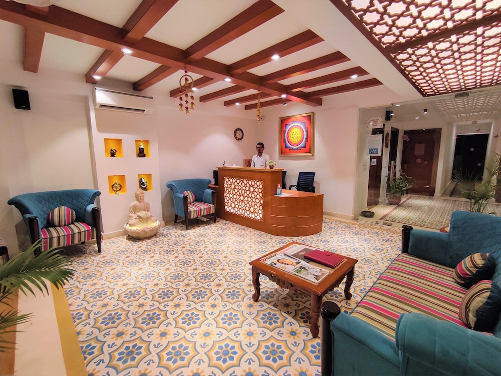 The Angel Hotel And Suites