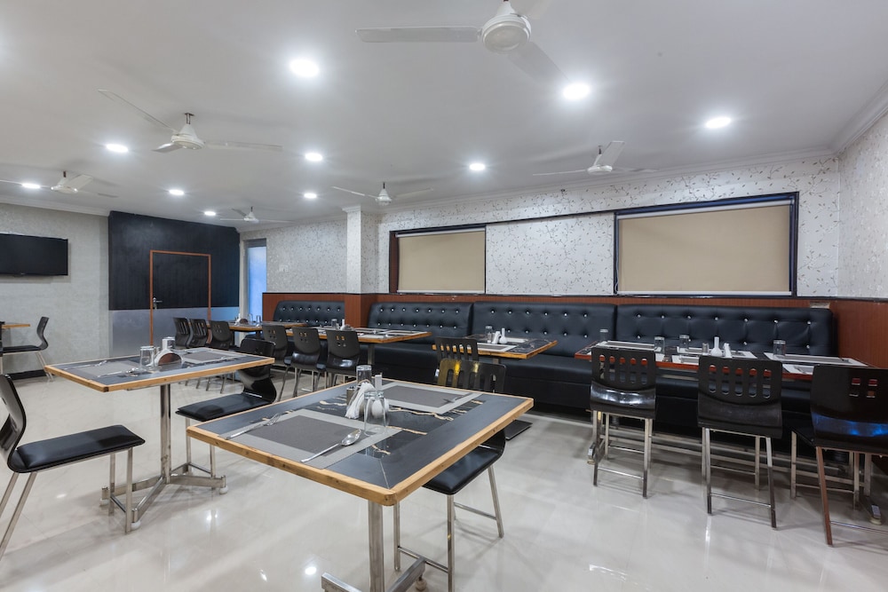 Food & Beverage