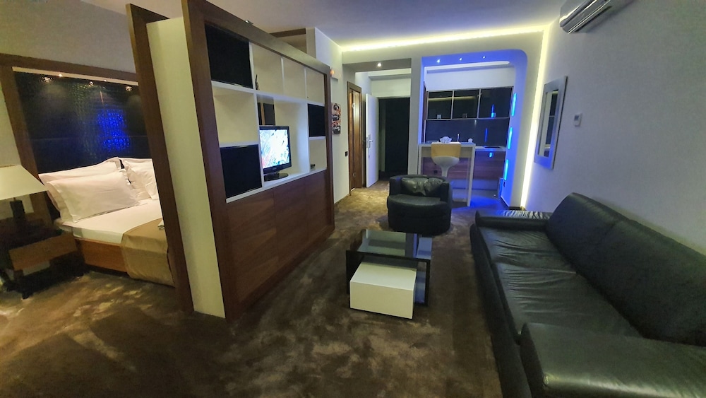 Apartments M Palace
