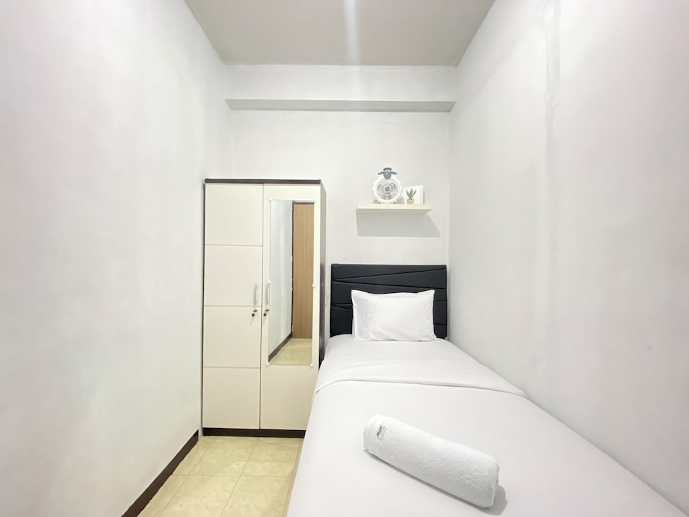 Homey 2Br Furnished Apartment At The Edge Bandung