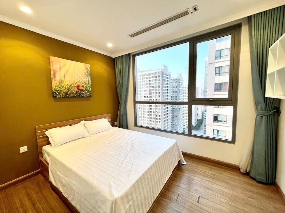Bom Homestay Vinhomes Times City