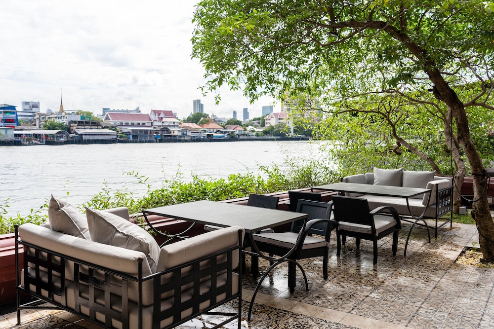 Amdaeng Bangkok Riverside Hotel 36