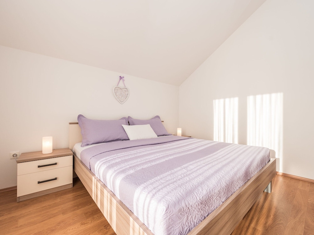 Apartment in Vrsi Near the Sea view 3