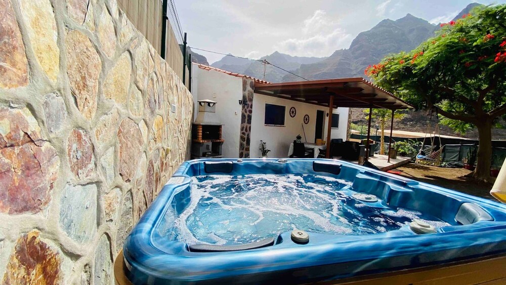Vv Tasartico With hot tub