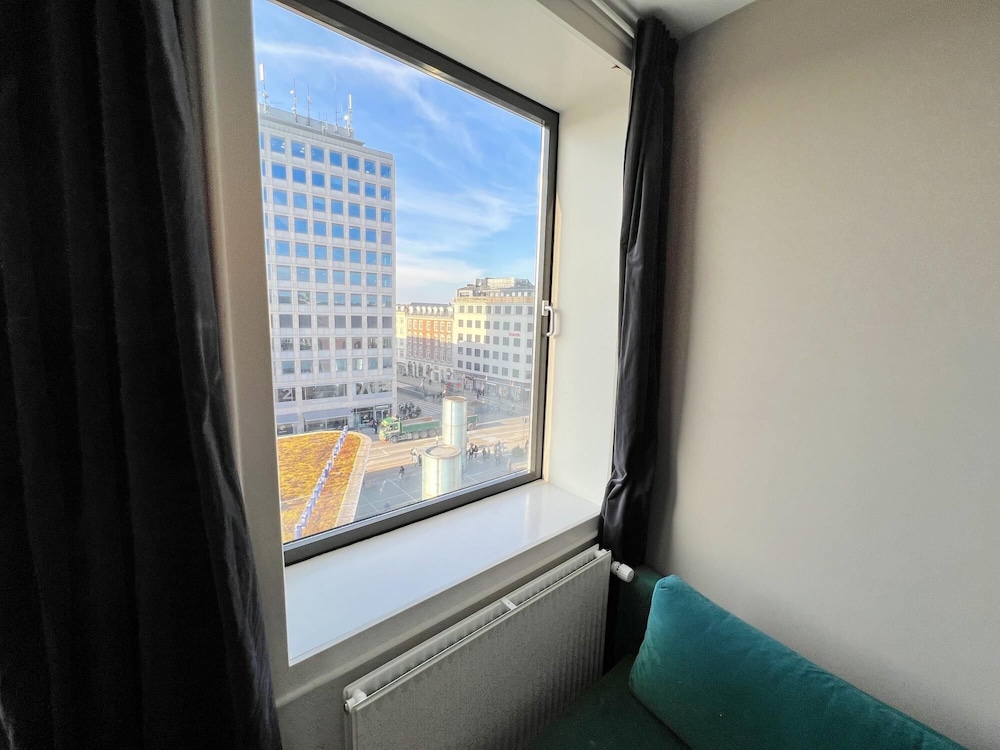 102m2 Scandinavian Design Prime Location Prof Cleaning