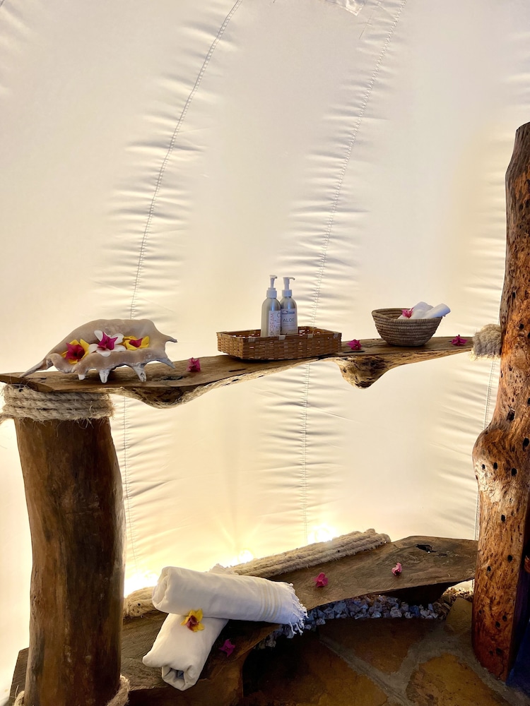 Rock and Sea Resort