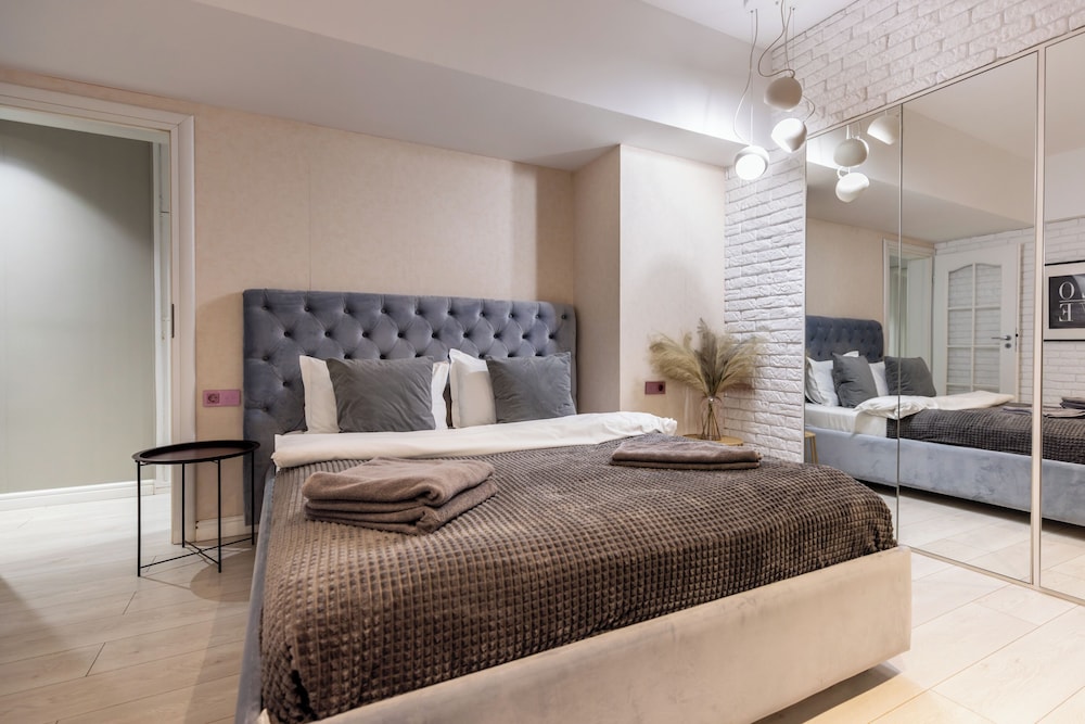 Aiastay Bucharest River Apartments