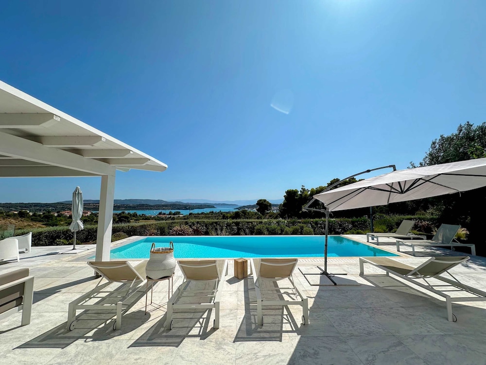 Modern VIP Villa 100 Privacy Stunning Views