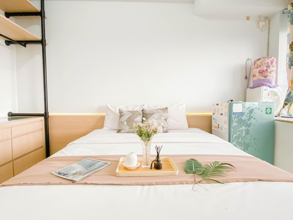 Comfy And Tidy Studio At Patraland Urbano Apartment